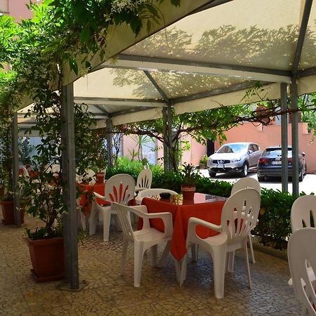 Hotel I Due Gabbiani Citr 9006 Marina dʼMarina dʼAndora Exterior foto