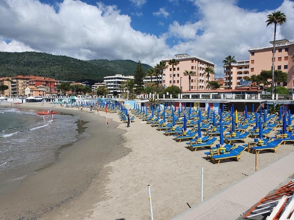 Hotel I Due Gabbiani Citr 9006 Marina dʼMarina dʼAndora Exterior foto